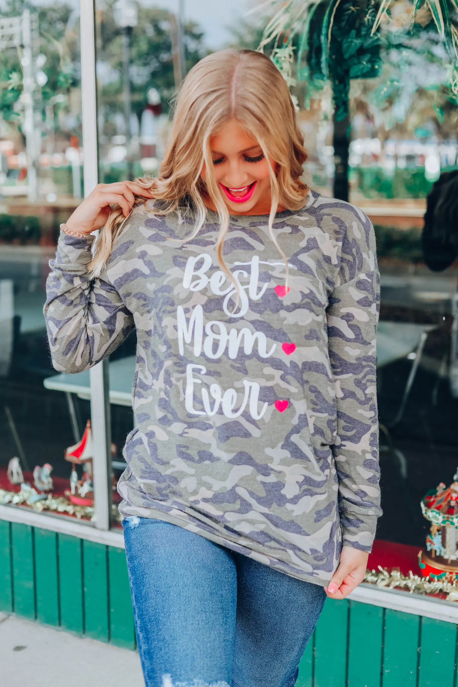 Best Mom Ever Graphic Top - Camo