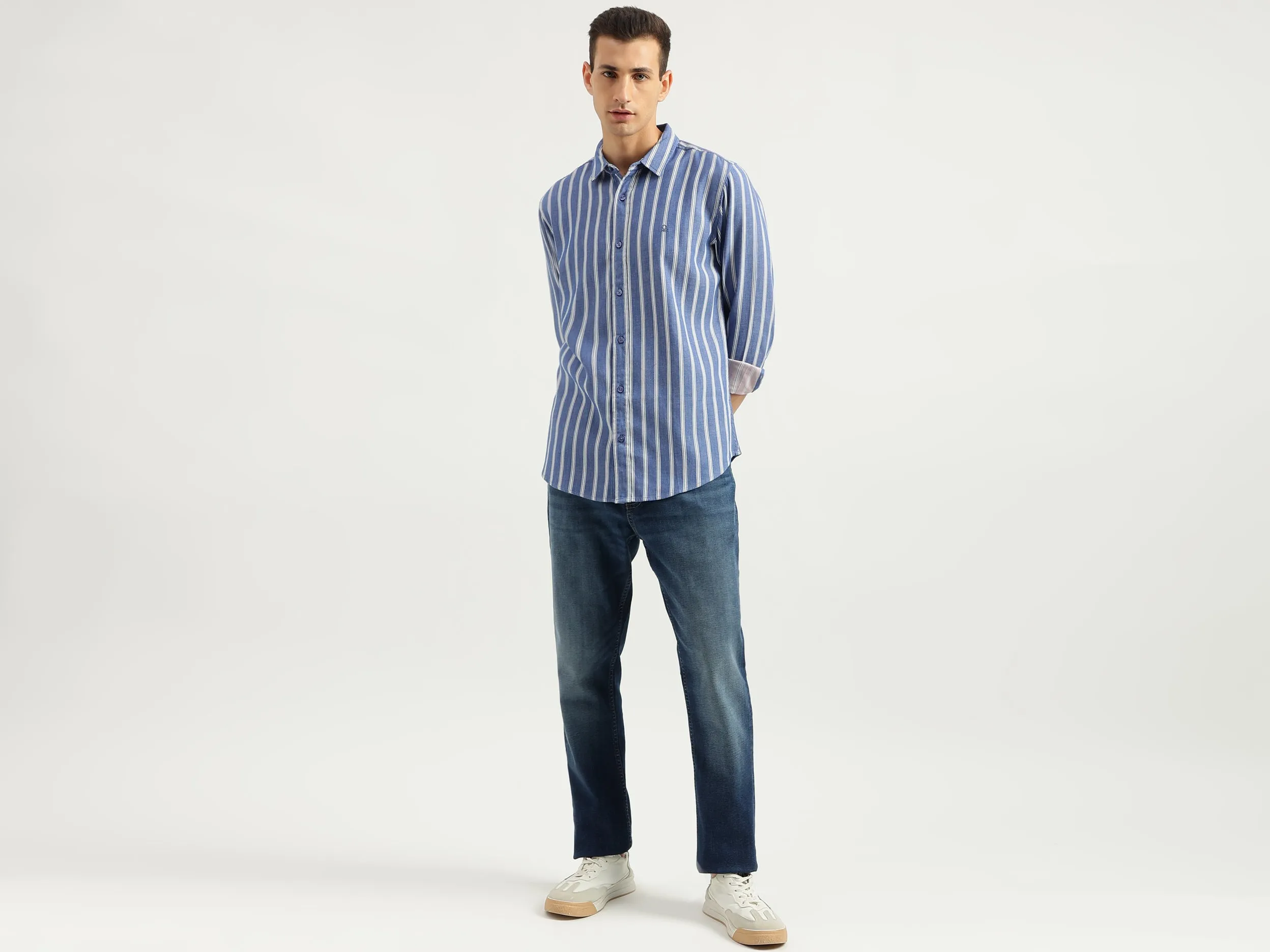 Men's Slim Fit Spread Collar Striped Shirts