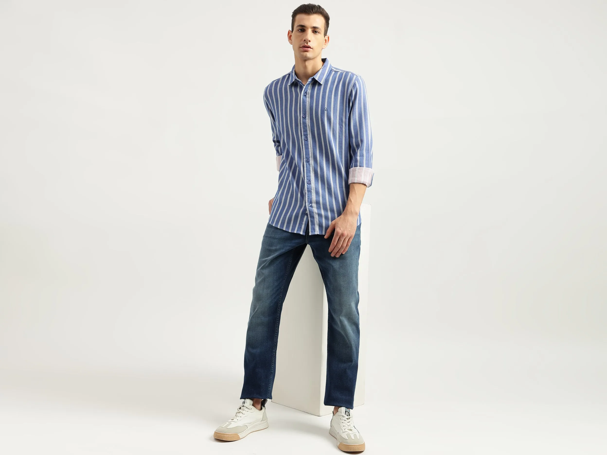 Men's Slim Fit Spread Collar Striped Shirts