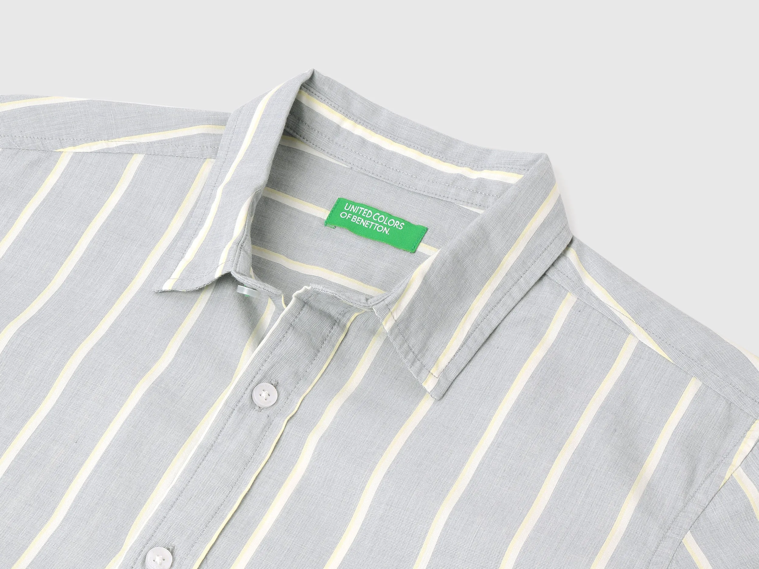 Regular Spread Collar Striped Shirt